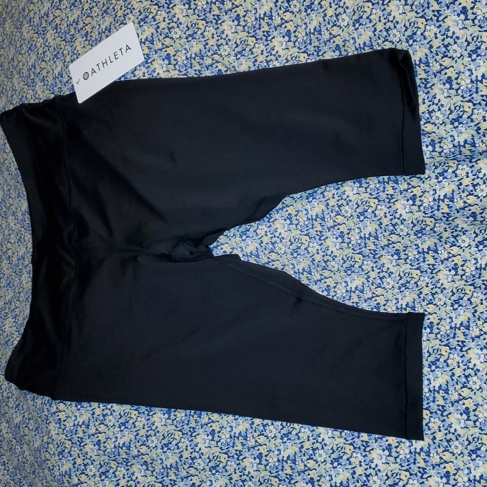 Athleta Black Crop pants Woman's Size 1X - Picture 2 of 10